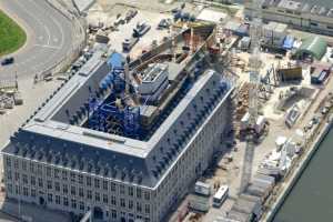 Maison du Port d'Anvers, Havenhuis Antwerpen, Suezdok - Chantier en Juillet 2014. Zaha Hadid Architects