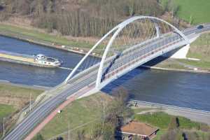 Pont sur le Canal Albert à Oelegem (Réalisation ARTES)