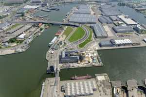 Maison du Port d'Anvers, Havenhuis Antwerpen, Suezdok - Chantier en Juillet 2014. Zaha Hadid Architects