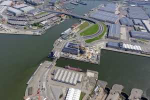 Maison du Port d'Anvers, Havenhuis Antwerpen, Suezdok - Chantier en Juillet 2014. Zaha Hadid Architects