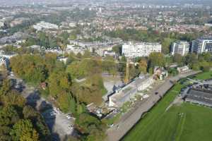 Droh!me Melting Park,Tribunes de l'Hippodrome de Boitsfort - Chantier en Oct. 2014 (Origin, Architectes)