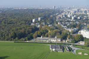 Droh!me Melting Park,Tribunes de l'Hippodrome de Boitsfort - Chantier en Oct. 2014 (Origin, Architectes)