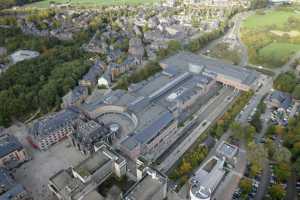 Centre Commercial et Gare de Louvain-La-Neuve