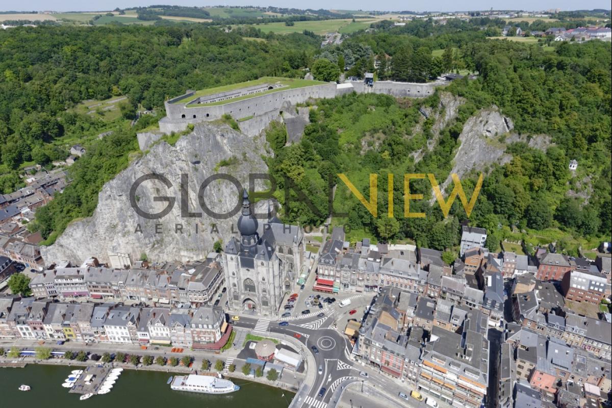 Collégiale Notre-Dame de Dinant, place Reine Astrid