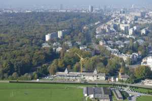 Droh!me Melting Park,Tribunes de l'Hippodrome de Boitsfort - Chantier en Oct. 2014 (Origin, Architectes)