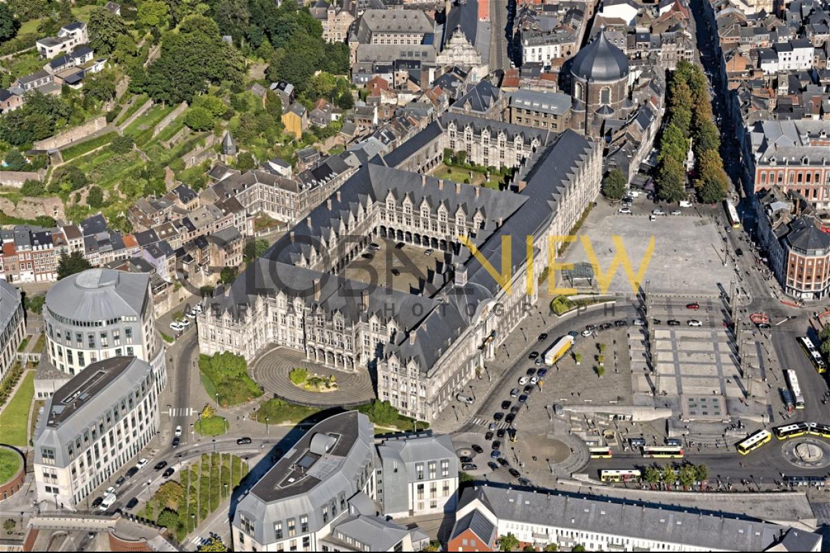 LIEGE, Place Saint-Lambert, Palais des Princes Evèques