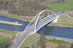 Pont sur le Canal Albert à Oelegem (Réalisation ARTES)