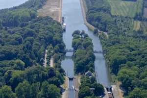 Ecluse N°3 sur le Canal Lomel-Mol