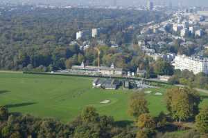 Droh!me Melting Park,Tribunes de l'Hippodrome de Boitsfort - Chantier en Oct. 2014 (Origin, Architectes)