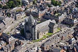 Grand'Place, Collégiale Sainte-Gertrude de Nivelles