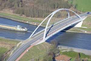 Pont sur le Canal Albert à Oelegem (Réalisation ARTES)